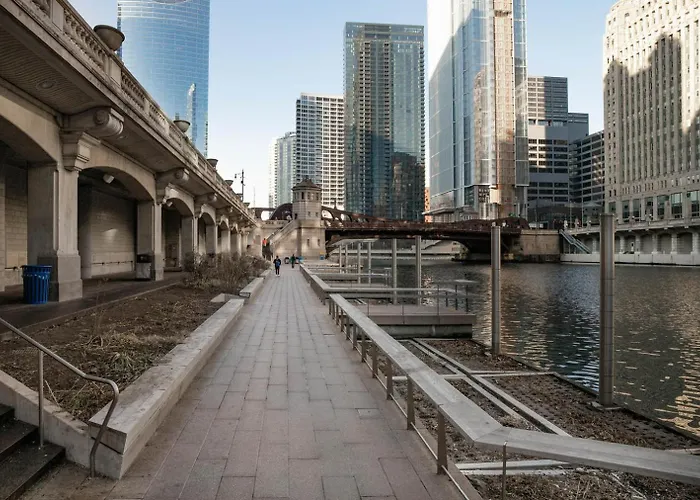 Blueground River North Pool Gym Nr Riverwalk Chi-1049 * Чикаго